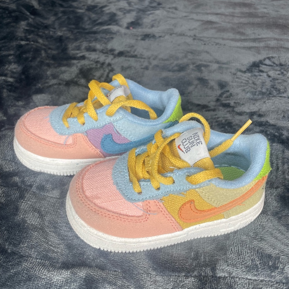 Nike Sun Club Dunks
